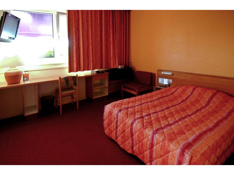 Logis Hotel Atrium Epinal Golbey Chavelot Esterno foto