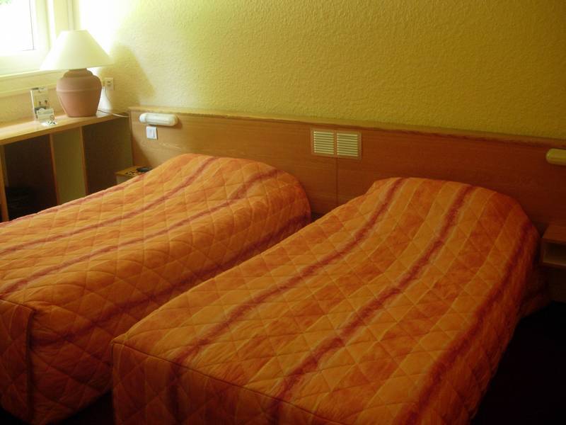 Logis Hotel Atrium Epinal Golbey Chavelot Esterno foto