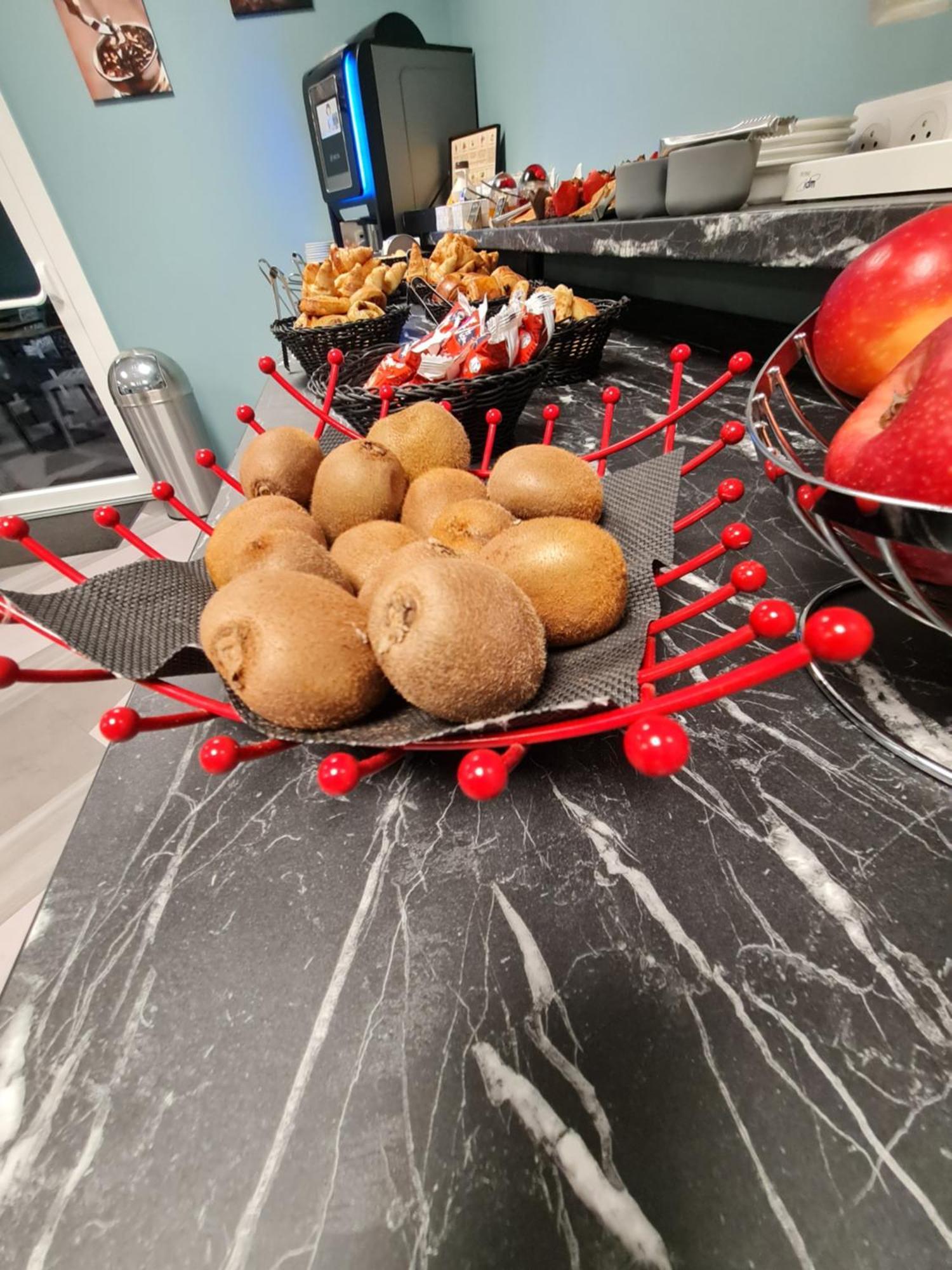 Logis Hotel Atrium Epinal Golbey Chavelot Esterno foto