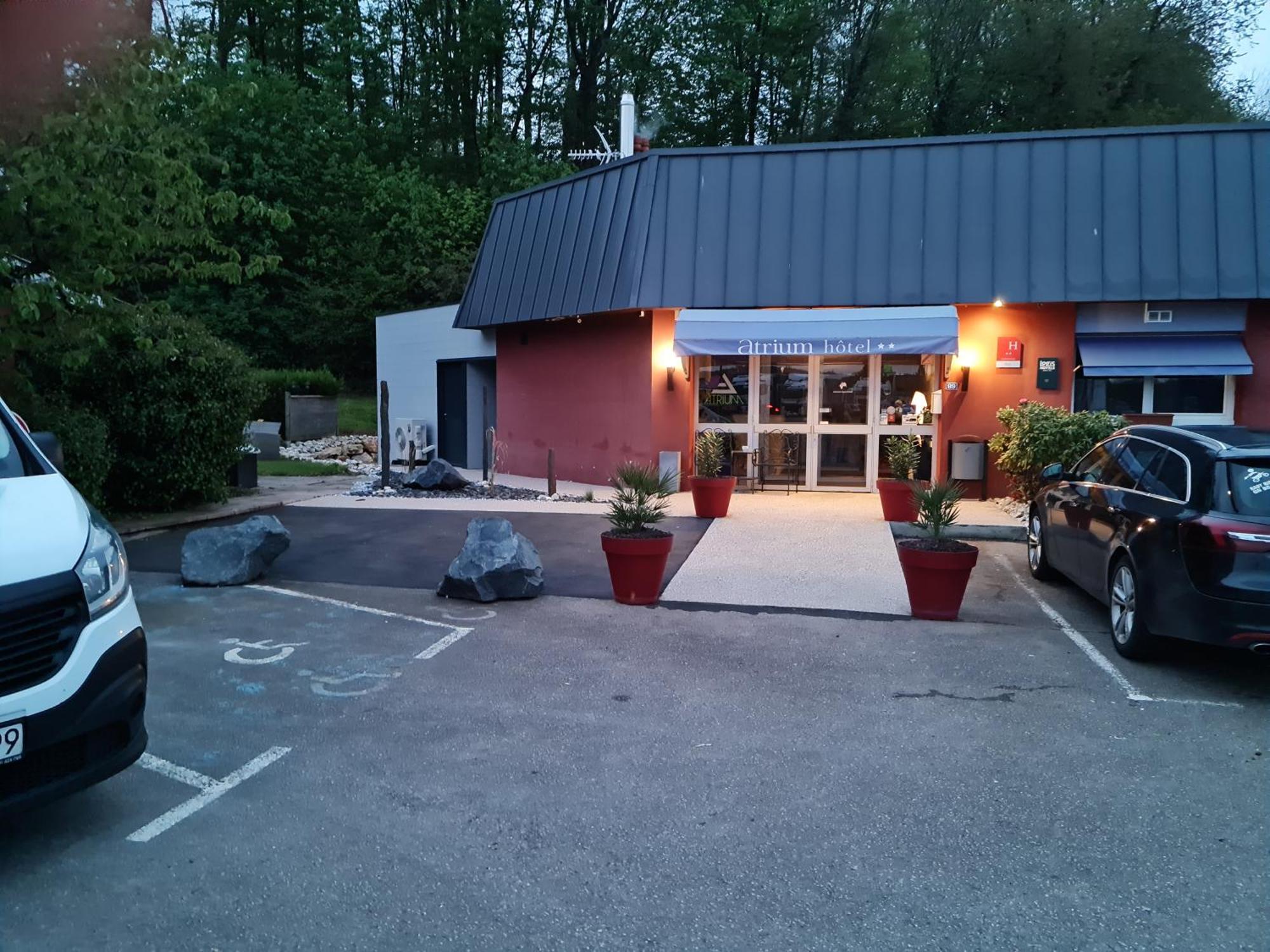 Logis Hotel Atrium Epinal Golbey Chavelot Esterno foto