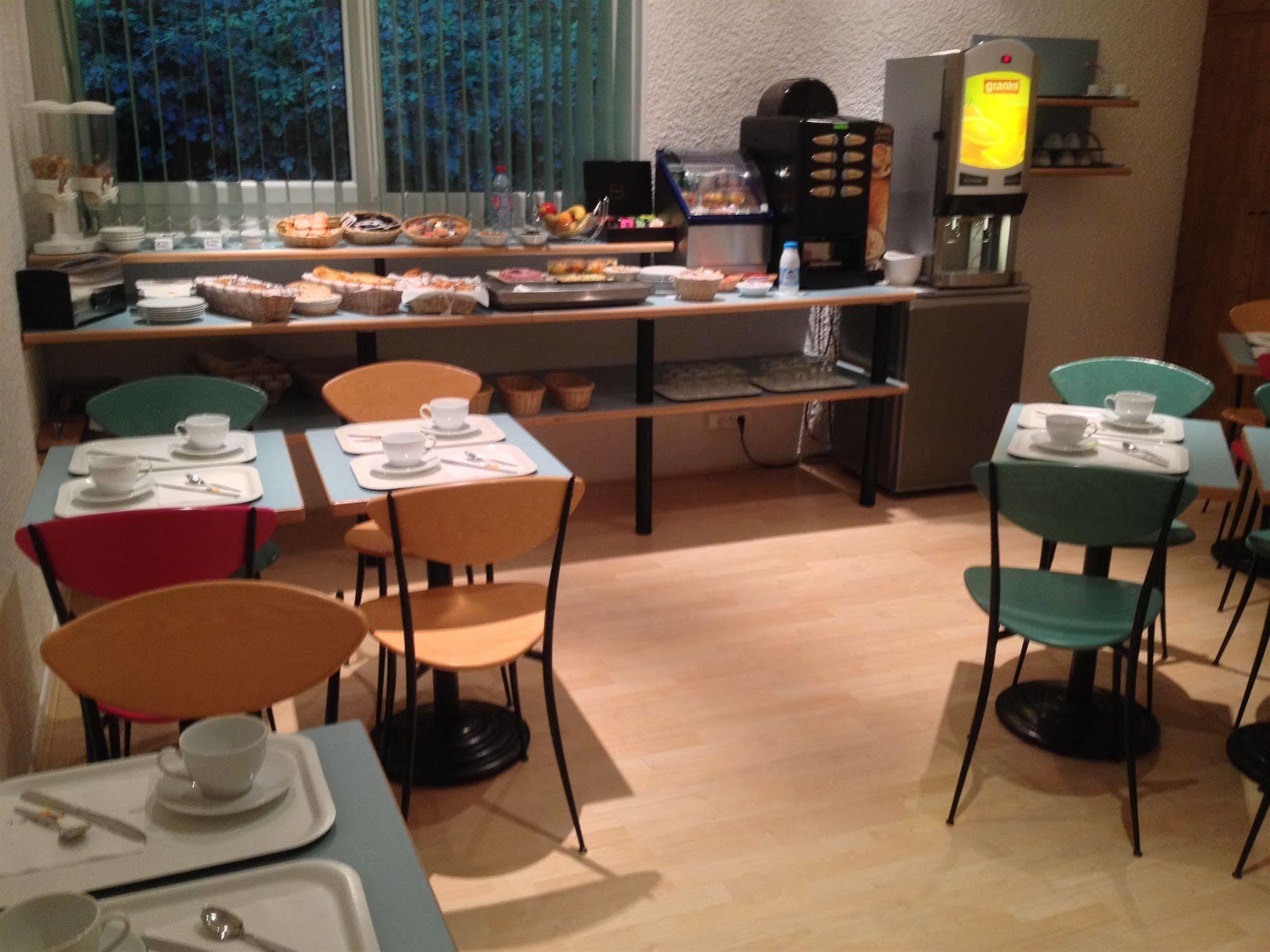 Logis Hotel Atrium Epinal Golbey Chavelot Esterno foto