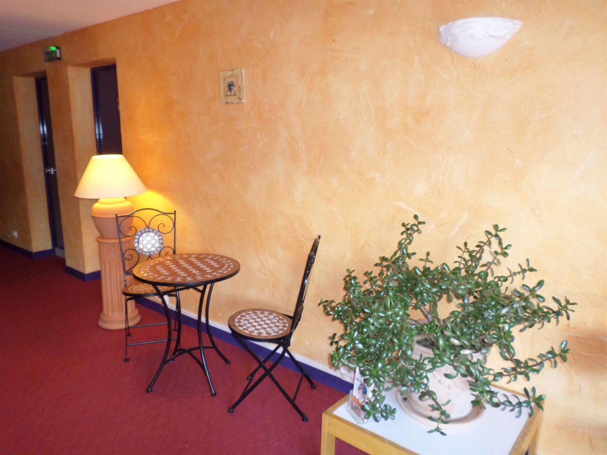 Logis Hotel Atrium Epinal Golbey Chavelot Esterno foto