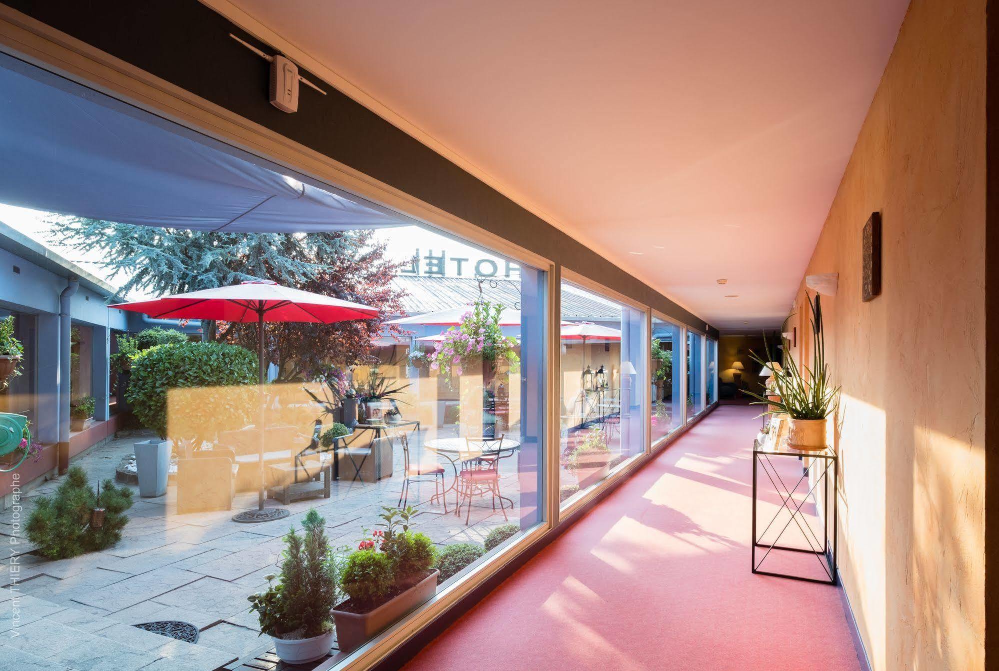 Logis Hotel Atrium Epinal Golbey Chavelot Esterno foto