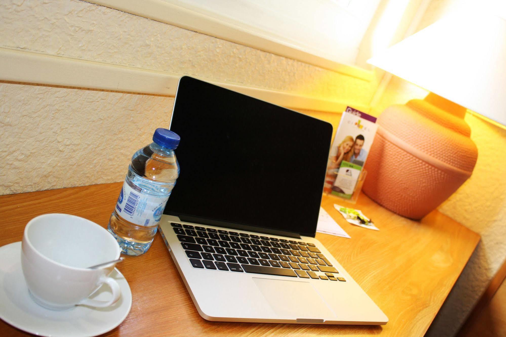 Logis Hotel Atrium Epinal Golbey Chavelot Esterno foto