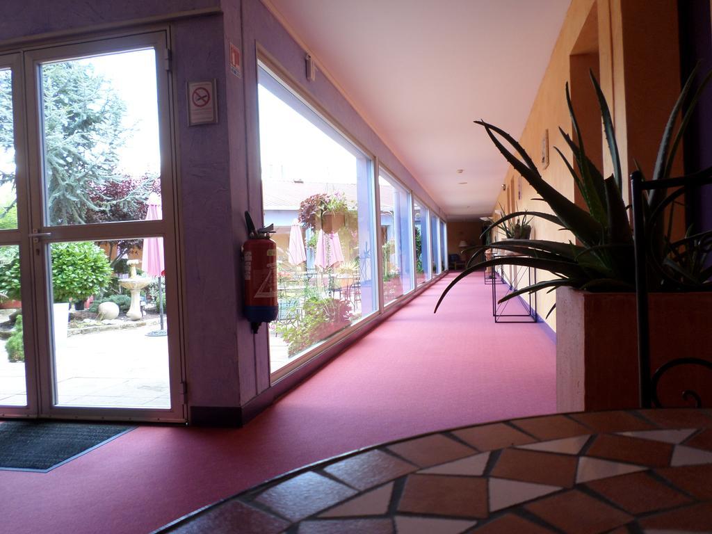Logis Hotel Atrium Epinal Golbey Chavelot Esterno foto